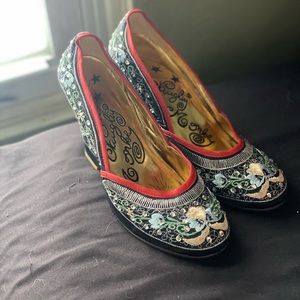 Naughty Monkey Rani wedge shoes sz 6